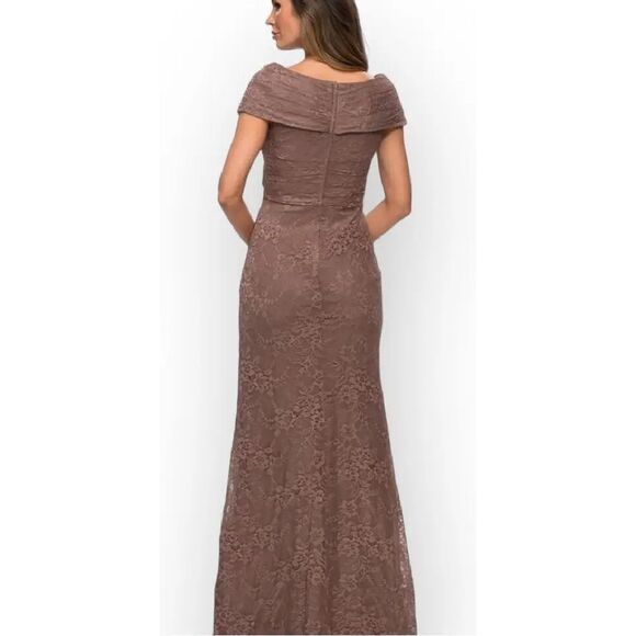 NWOT La Femme Lace Wedding Gown in Brown - Picture 2 of 6